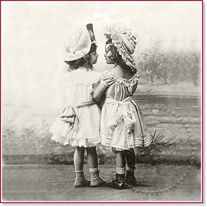 Салфетки за декупаж Sagen Vintage - Приятелство Салфетки за декупаж Sagen Vintage - Приятелство - 20 броя -